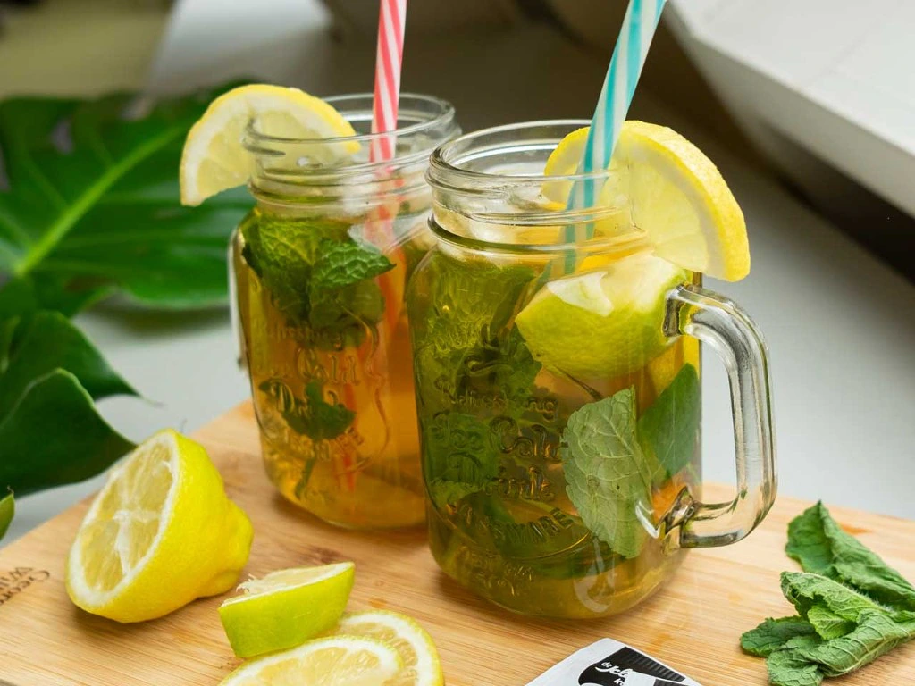 Verse lemonade voor gasten